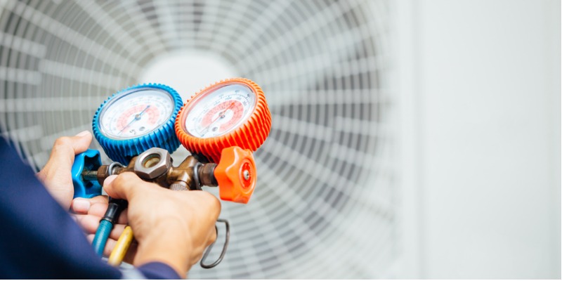 Air Conditioning Technician And A Part Of Preparing To Install New Picture Id1350567247 (1)
