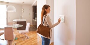 Energy-Efficient Thermostat Settings for Summer & Winter 